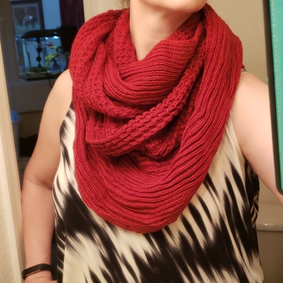 Scarf - Picture 4 of 4